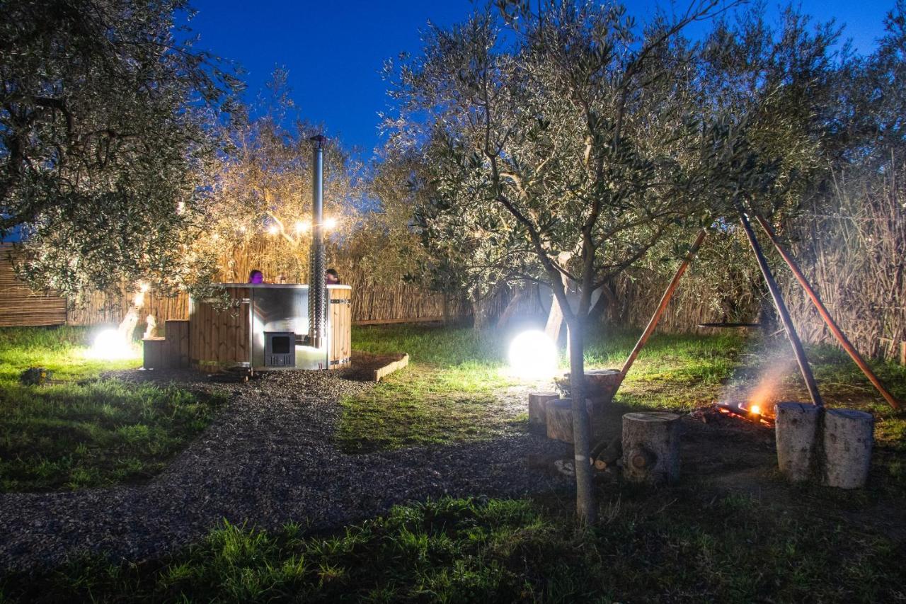 2 Cuori E 1 Yurta Glamping In Tuscany - Adults Only 阿夏诺 外观 照片
