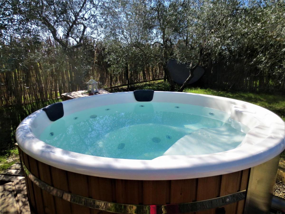 2 Cuori E 1 Yurta Glamping In Tuscany - Adults Only 阿夏诺 外观 照片